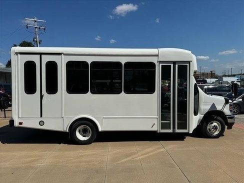 New 2025 Ford E-450 and Econoline 450 Super Duty w/ Shuttle Bus Prep Package RWD image 51