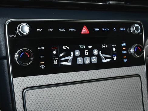 Used 2025 Genesis GV80 3.5T Prestige image 42