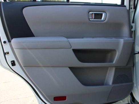 Used 2015 Honda Pilot Touring image 16