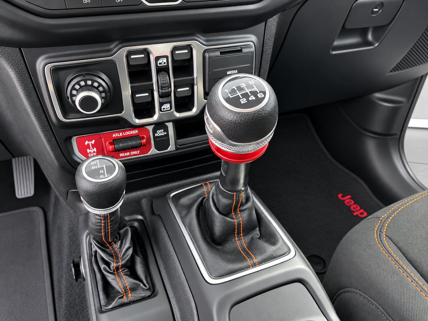 Used 2022 Jeep Gladiator Mojave AWD/4WD image 16