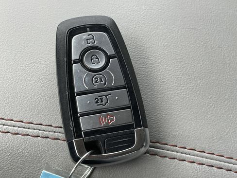 Used 2025 Ford Explorer Active w/ Active Comfort Package image 27