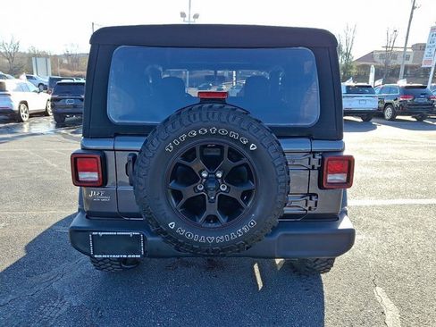 Certified 2023 Jeep Wrangler Willys image 6