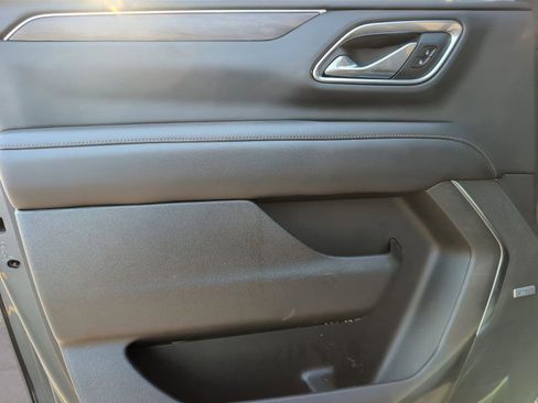 Used 2021 Chevrolet Suburban LT image 14