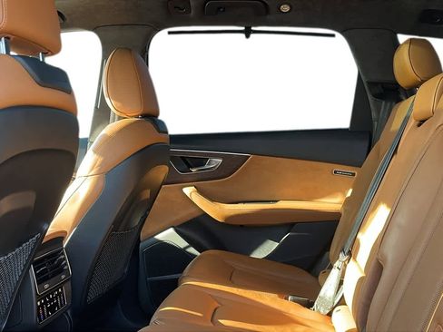 Used 2022 Audi Q7 3.0T Prestige image 24