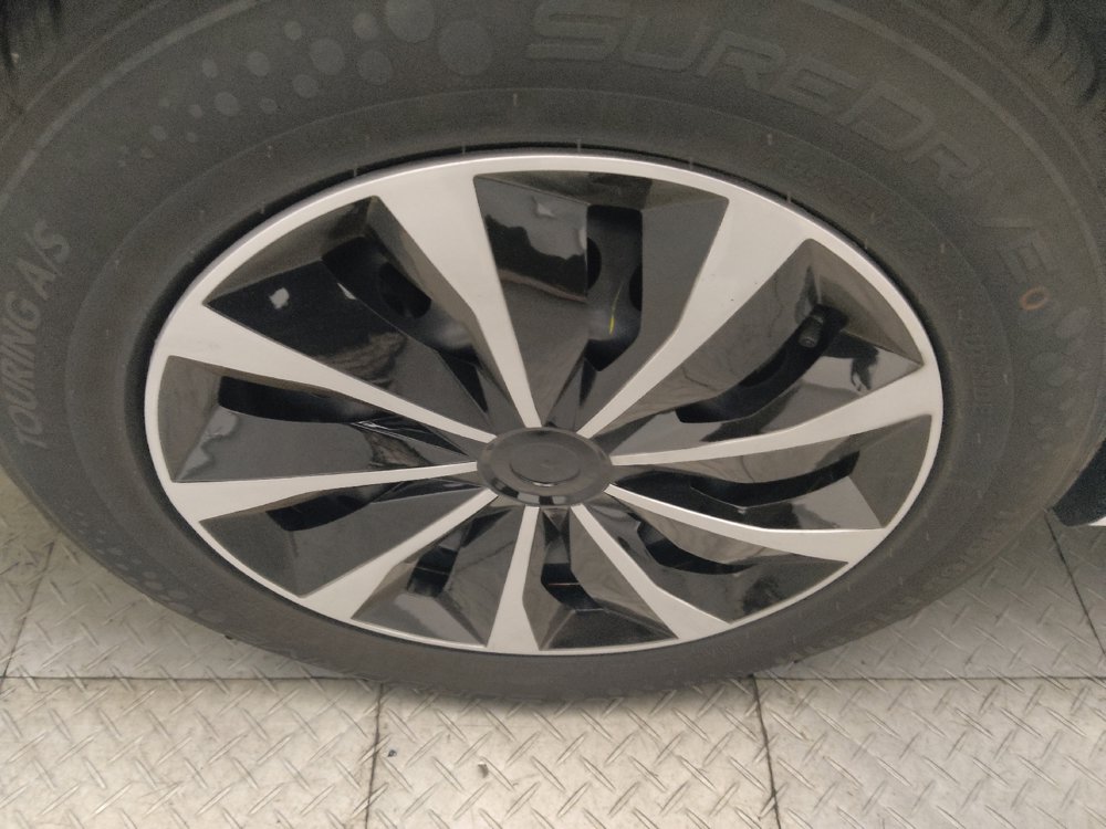 Used 2025 Nissan Versa S FWD image 31