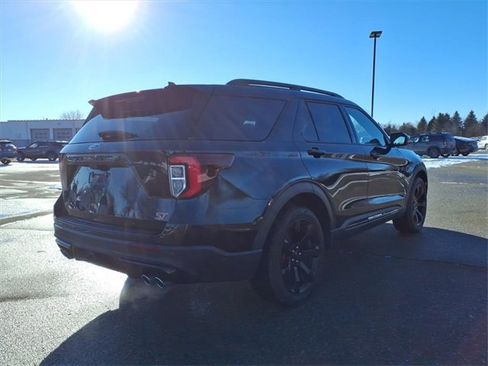 Certified 2020 Ford Explorer ST w/ ST Street Pack image 6