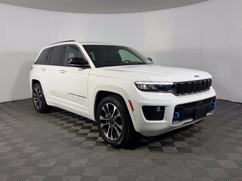 Used 2022 Jeep Grand Cherokee Overland w/ Advanced Protech Group III AWD/4WD image 5