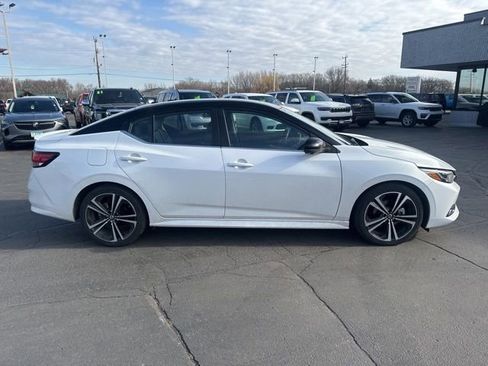 Used 2023 Nissan Sentra SR w/ SR Premium Package image 11