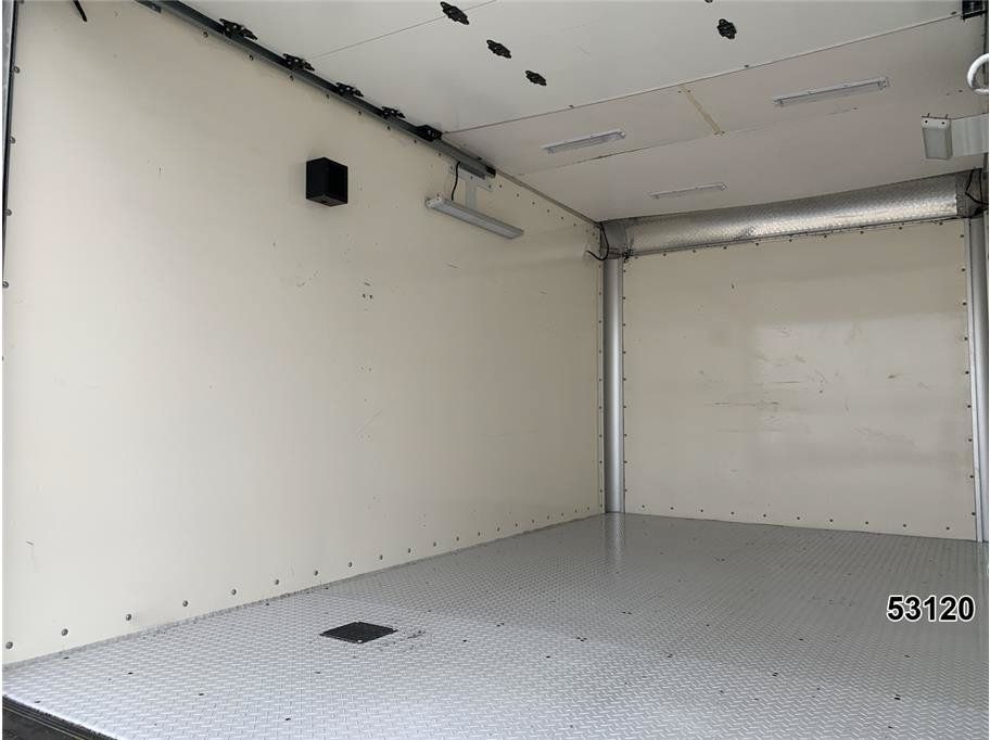 Used 2021 Ford F550 4x4 Regular Cab Super Duty image 10