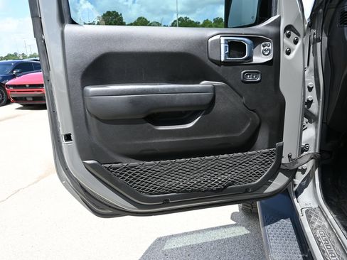 Used 2022 Jeep Gladiator Mojave w/ Cold Weather Group AWD/4WD image 8