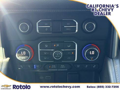 Used 2023 Chevrolet Tahoe Premier AWD/4WD image 25