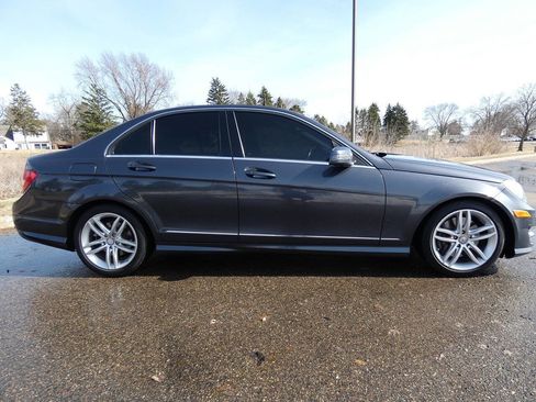 Used 2013 Mercedes-Benz C 300 4MATIC Sedan image 4