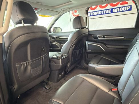 Used 2023 Kia Telluride S w/ S Sunroof Package FWD image 20