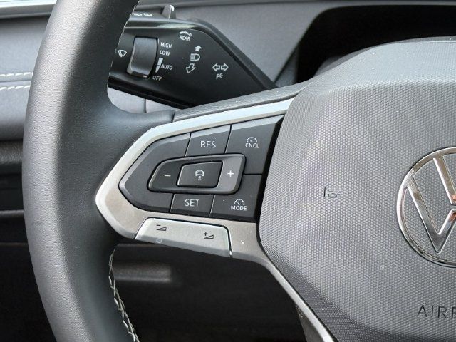 Used 2026 Volkswagen Tiguan SE FWD image 13