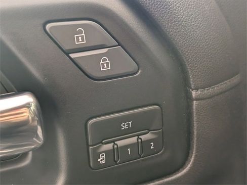 Used 2021 Chevrolet Silverado 2500 High Country w/ Technology Package image 11