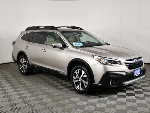Used 2020 Subaru Outback Limited AWD/4WD image 4