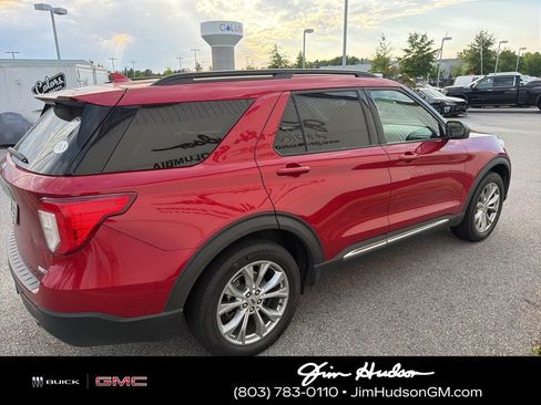 Used 2020 Ford Explorer XLT w/ Equipment Group 202A AWD/4WD image 4