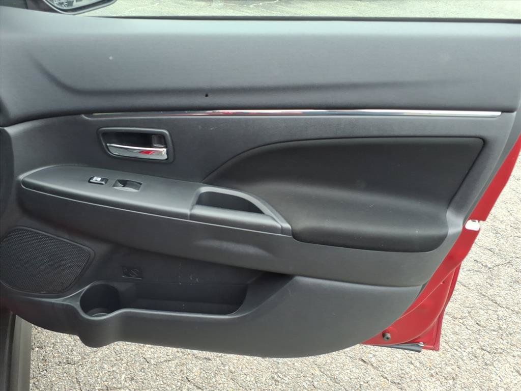 Used 2024 Mitsubishi Outlander Sport SE AWD/4WD image 14
