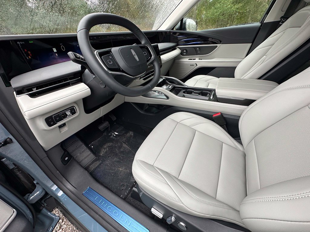 New 2026 Lincoln Nautilus Premier w/ Equipment Group 102A AWD/4WD image 15