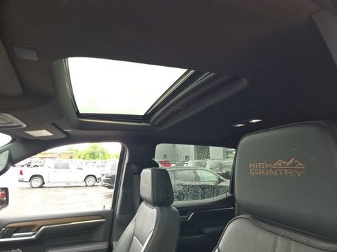 Used 2023 Chevrolet Silverado 1500 High Country w/ High Country Premium Package AWD/4WD image 15