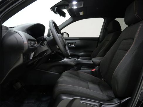 Used 2025 Honda HR-V Sport image 11