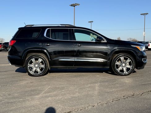 Used 2017 GMC Acadia Denali image 2