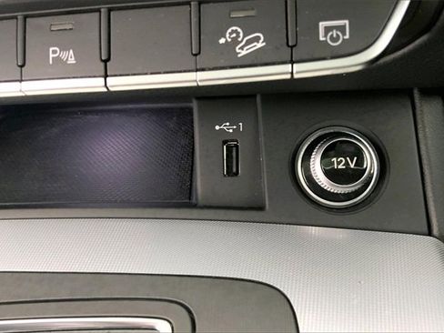 Used 2018 Audi Q5 Prestige w/ Prestige Package image 33
