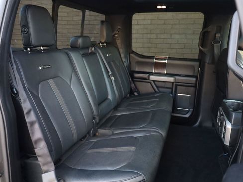 Used 2015 Ford F150 Platinum w/ Equipment Group 701A Luxury AWD/4WD image 28