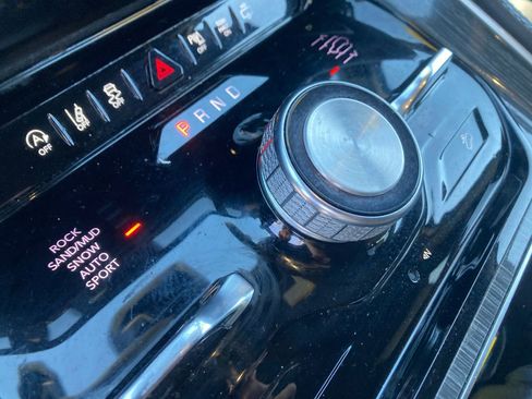 Used 2022 Jeep Wagoneer Series III image 31