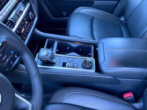 Used 2023 Nissan Pathfinder SL w/ Lighting Package (N92) image 13