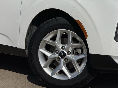 Used 2022 Kia Soul LX w/ Technology Package image 32