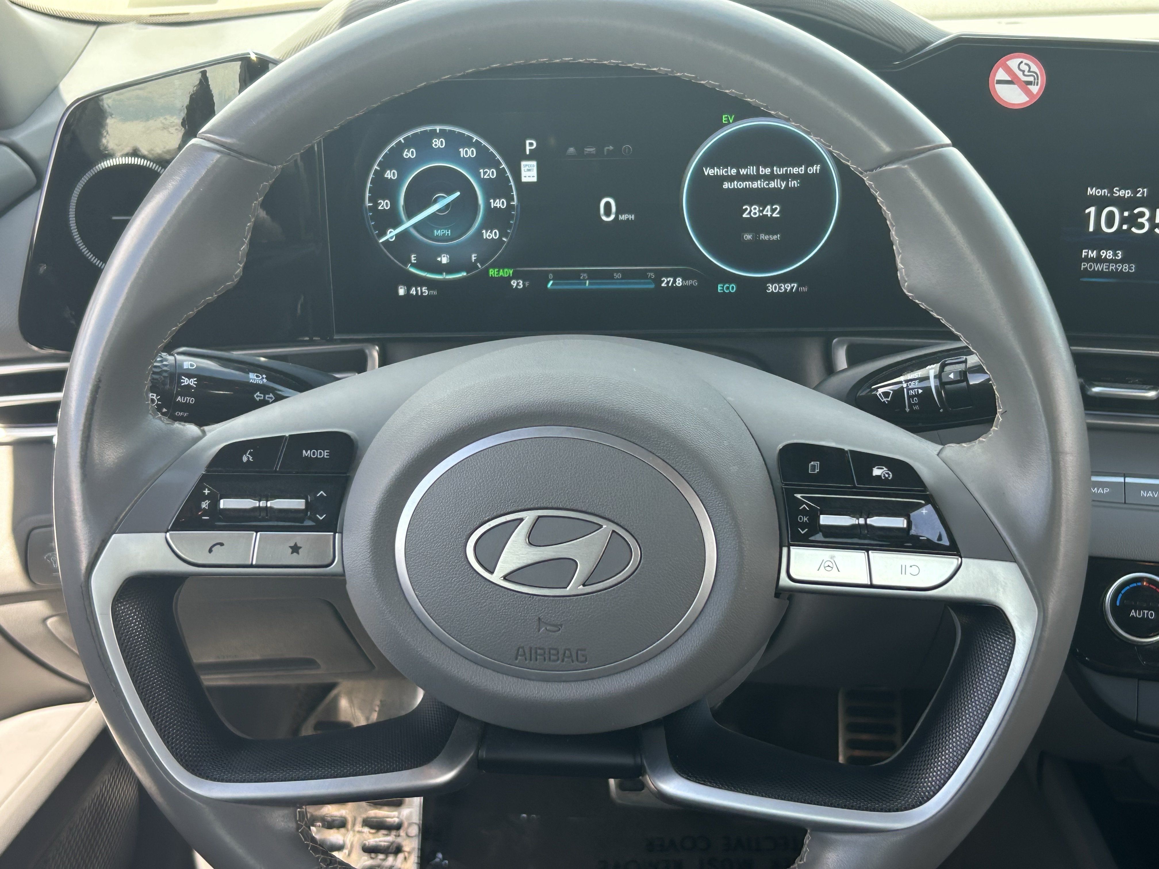 Used 2025 Hyundai Elantra SEL FWD image 22