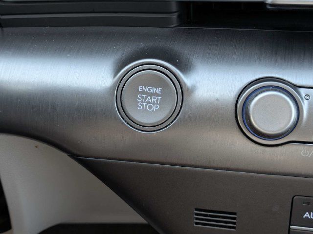 Used 2025 Hyundai Kona SEL FWD image 29