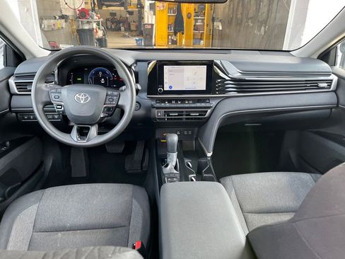 Used 2025 Toyota Camry LE FWD image 16