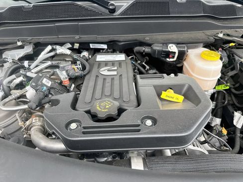New 2026 RAM 3500 Big Horn AWD/4WD image 33