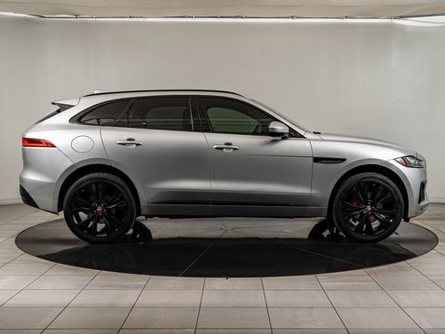 Used 2017 Jaguar F-PACE S image 12