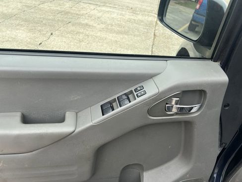 Used 2019 Nissan Frontier SV image 13