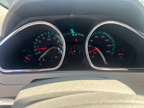 Used 2011 Chevrolet Traverse LS FWD image 2