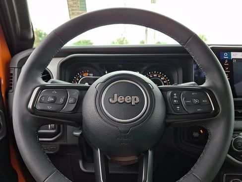 Certified 2025 Jeep Wrangler Unlimited Sport AWD/4WD image 18