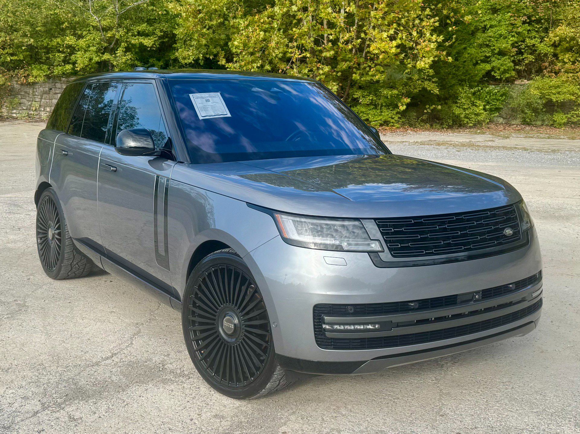 Used 2023 Land Rover Range Rover SE AWD/4WD image 1