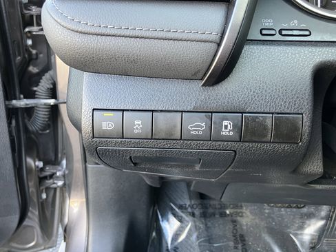 Used 2023 Toyota Camry XLE image 19