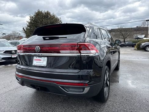 Used 2024 Volkswagen Atlas Cross Sport SE image 5