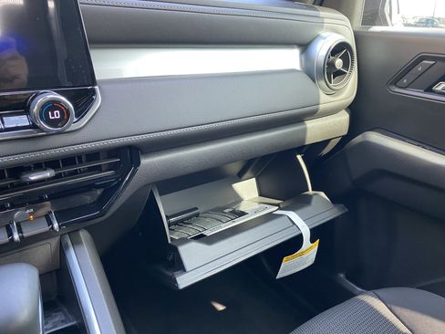 Used 2026 Chevrolet Colorado LT image 30