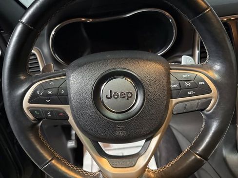Used 2016 Jeep Grand Cherokee Limited image 16