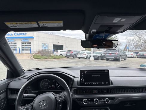 Used 2024 Honda CR-V Sport-L image 5