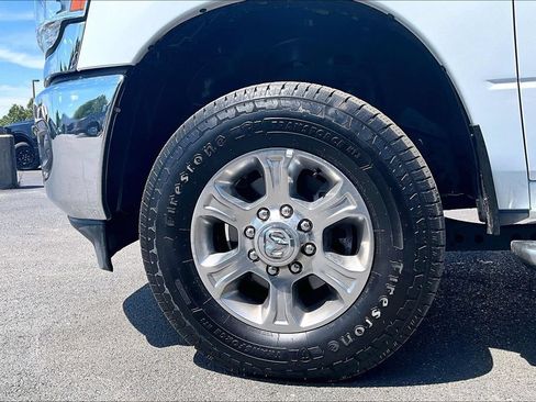 Used 2024 RAM 3500 Big Horn AWD/4WD image 2