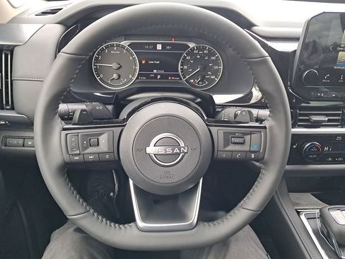 New 2025 Nissan Pathfinder SL w/ SL Premium Package image 14