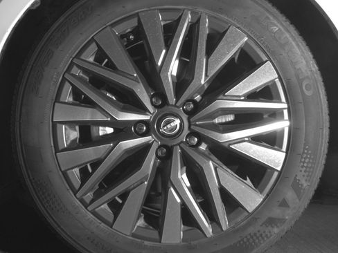 Used 2025 Nissan Altima 2.5 SV image 12