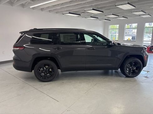 New 2026 Jeep Grand Cherokee L Limited AWD/4WD image 8