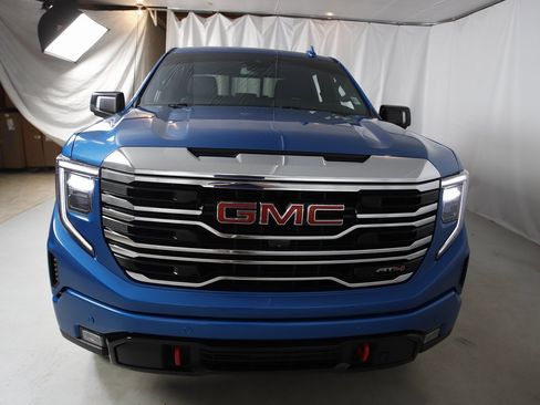 Used 2023 GMC Sierra 1500 AT4 w/ AT4 Premium Package image 7